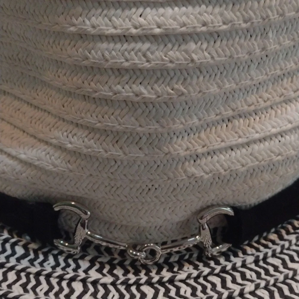 Sunhat - Picture 3 of 6